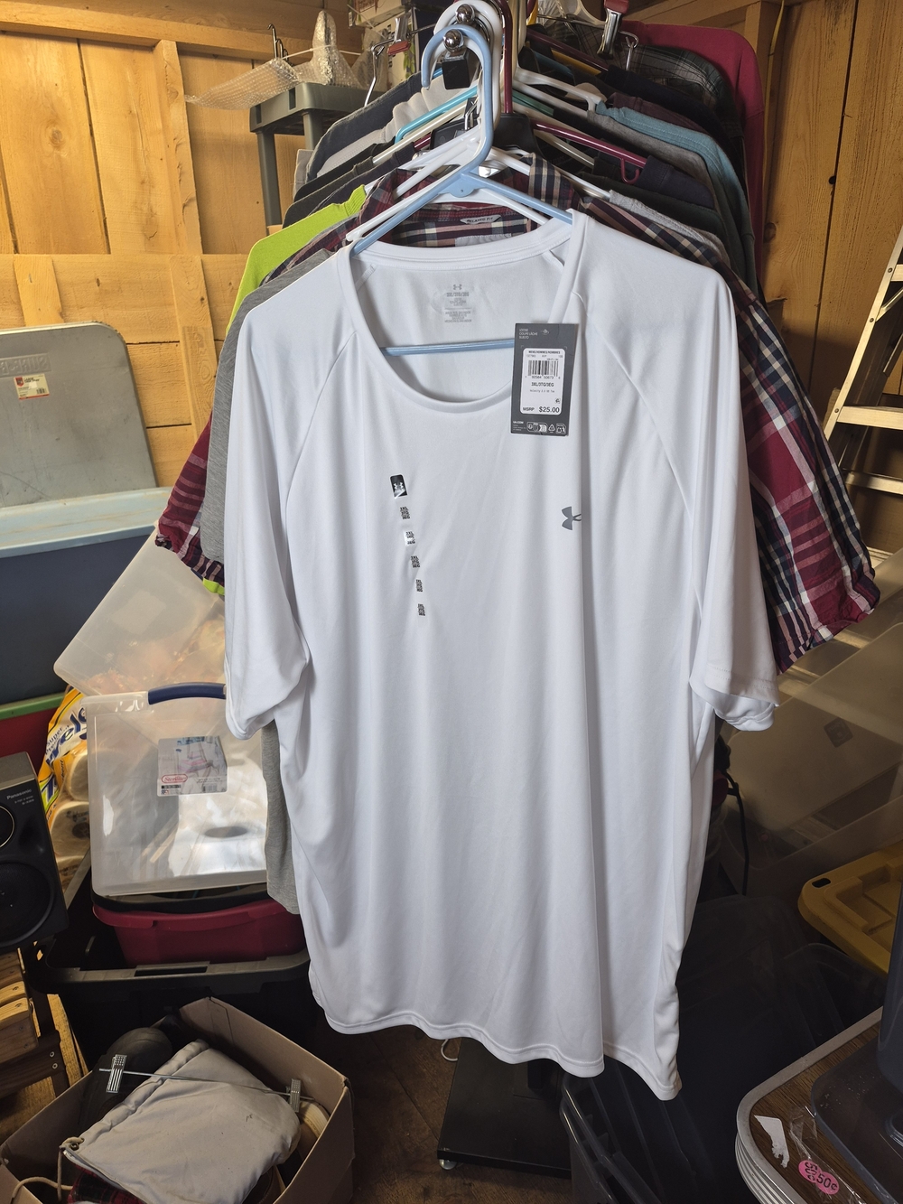 Under Armour Men’s White Short-Sleeve Performance Shirt Bin 50